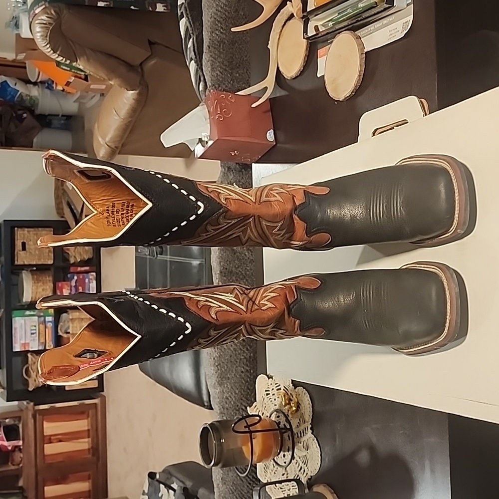 Tony Lama 16" Buckaroo Boots RR1009 Size 10D Black with Black/Brown vamp.